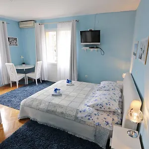 & Andrea Apartamento